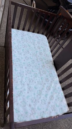 Free baby crib and matress
