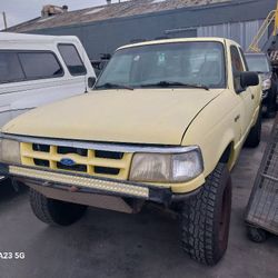 1993 Ford Ranger For Parts 