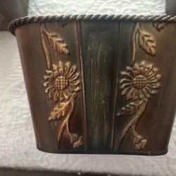 Decorative Accent Containers