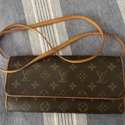 Louis Vuitton Used In Good Condition for Sale in Sacramento, CA - OfferUp