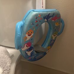 BABYSHARK POTTY TRAINING SEAT