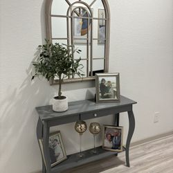 On Sale Used Console Table And Window Mirror 
