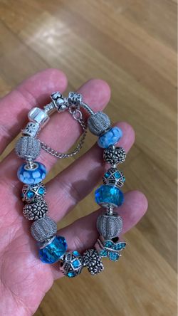 Charm bracelet