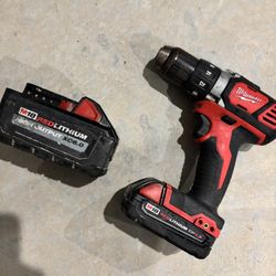 Milwaukee Drill An Batteries 