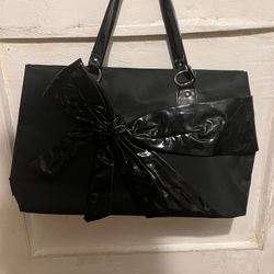 PARIS HILTON BLACK BOW BAG TOTE Cute :)...