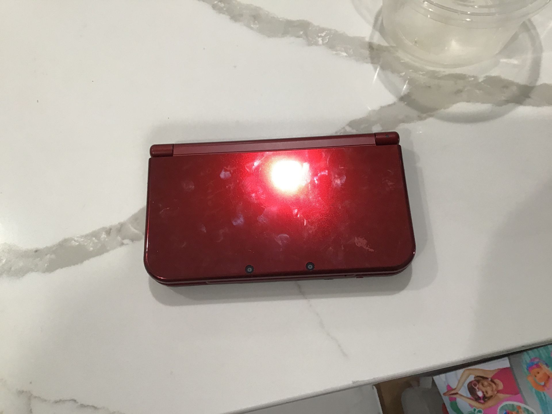 Nintendo 3ds xl red