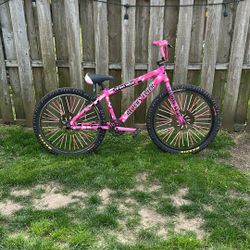 Pink Camo SE Bike 