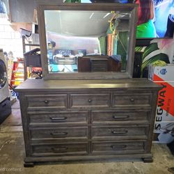 Cama / tocador /mesita De Noche  king size