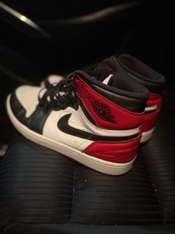 Jordan 1 black toe