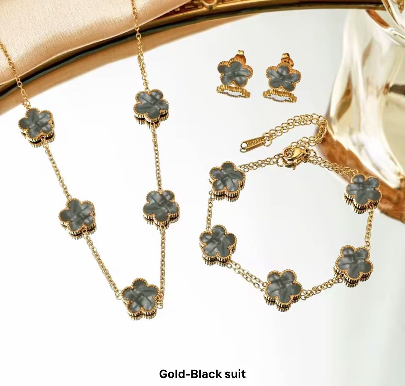 Lucky Five Leaf Clover Necklace