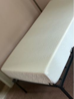Metal twin bed sets (2 sets) 14 inches high + mattresses