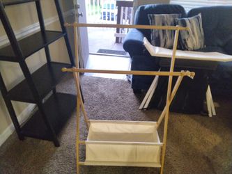 Kids Clothes Rack