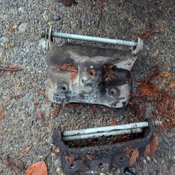 5.3 6.0 4.8 Motor Mount Clamshells 99-06 Chevy/GMC