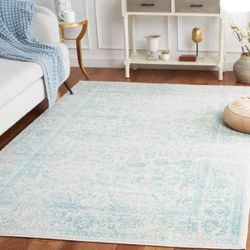 Adirondack Wyatt Traditional Distressed Area Rug, Ivory/Light Blue, 5'1" x 7'6", New