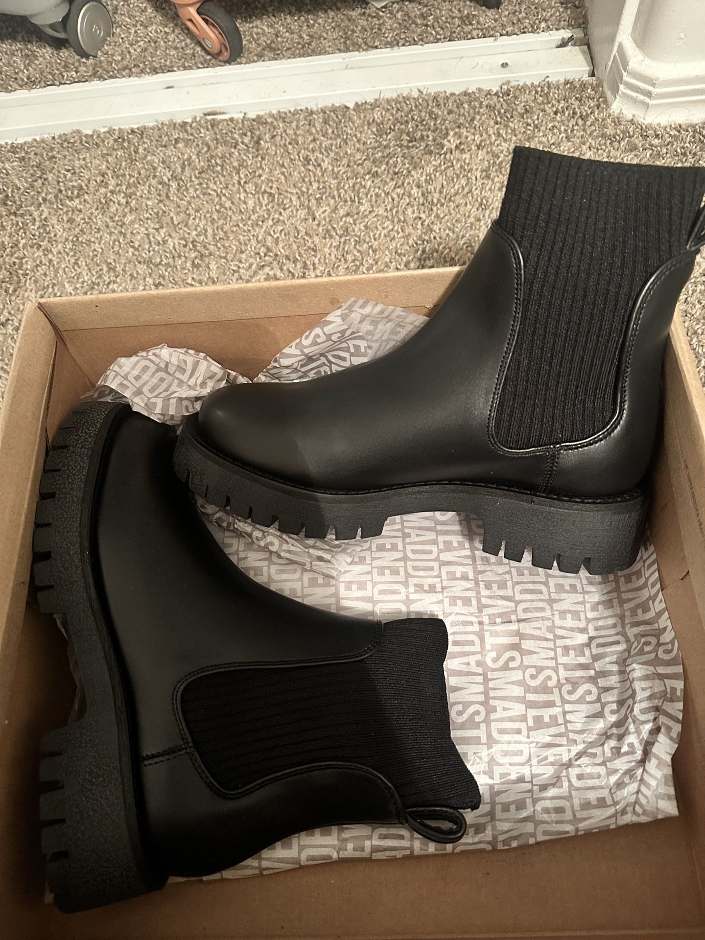 Steven Madden Boots