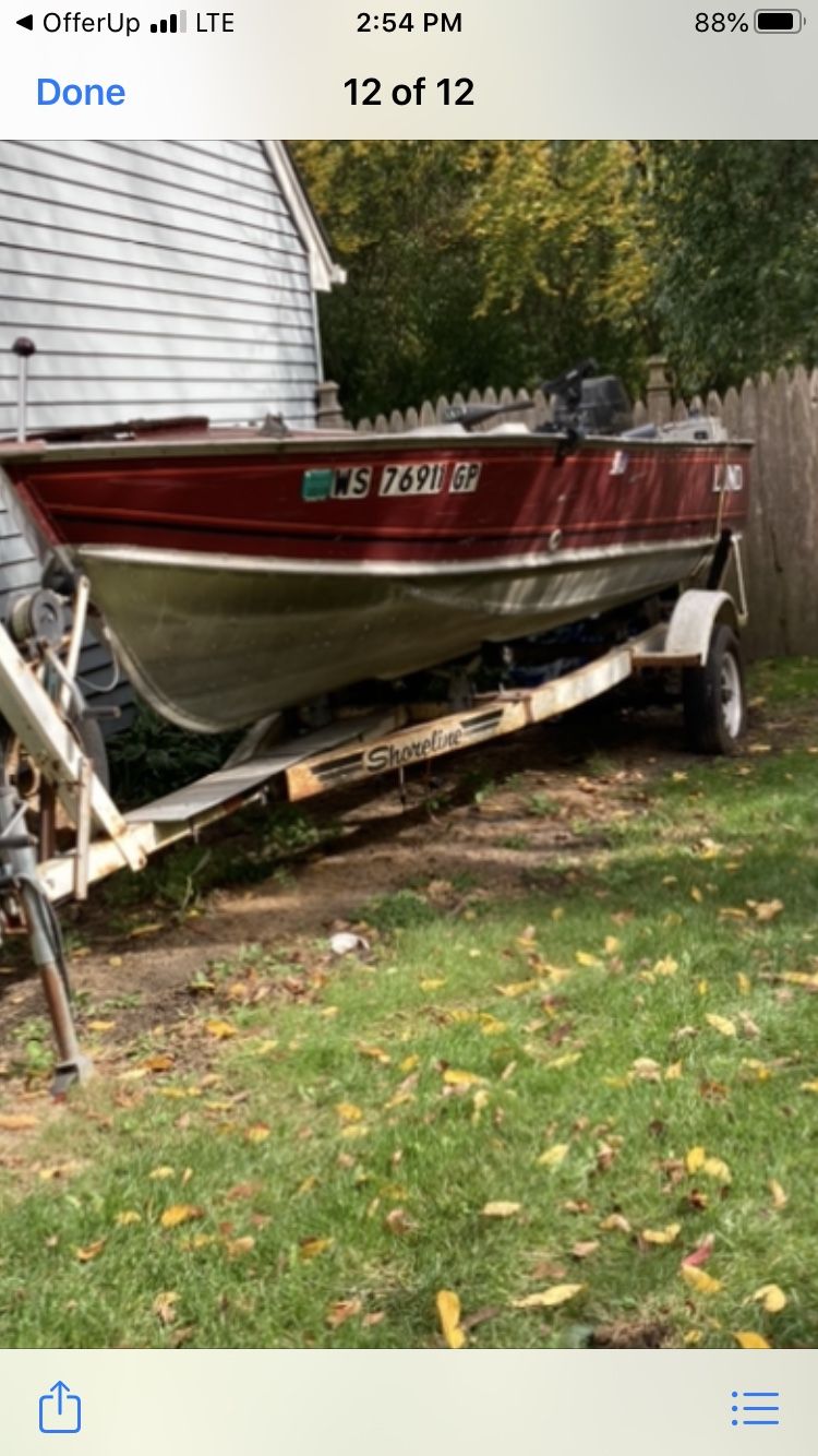 17 foot Lund fishing boat