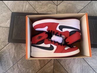 Jordan 1 size 12 dead stock