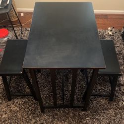 Smaller Bar table - Bar Stools