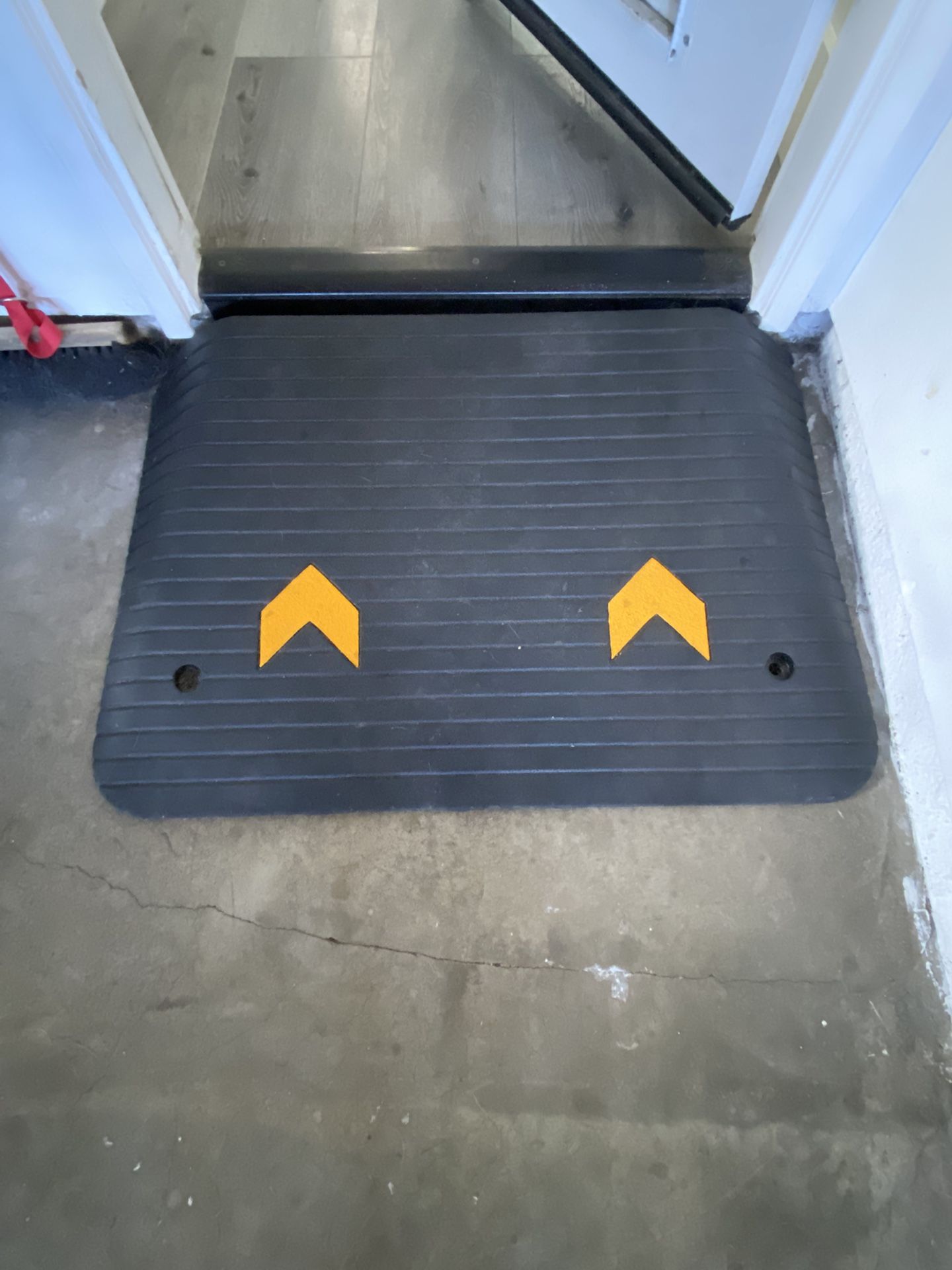 Hard Rubber Threshold Ramp