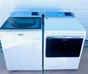 Maytag Smart Washer & Electric Dryer Set