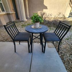Patio Table With 2 Chairs And Plant N Plate. $125