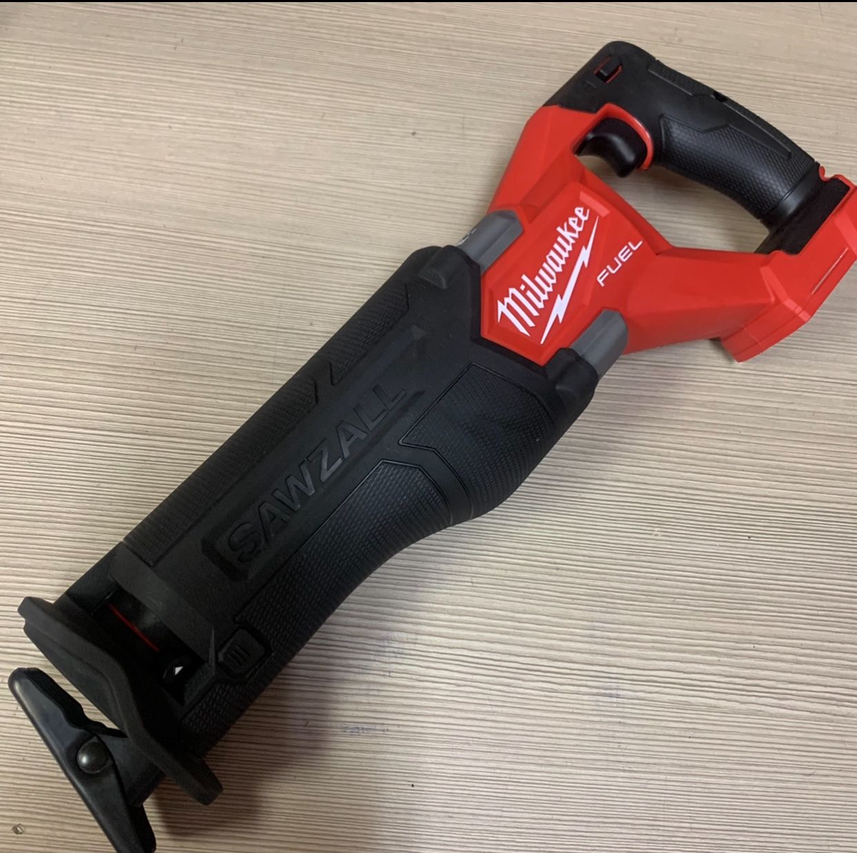 Milwaukee New Saw Zall M18 Fuel