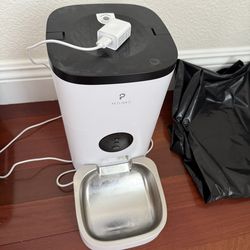 Automatic Pet Feeder