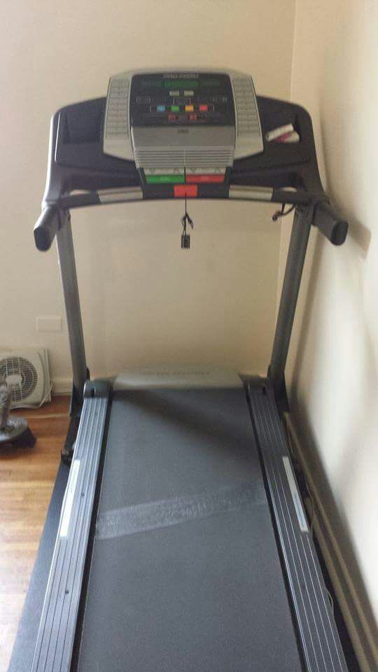 Pro form 600 Treadmill for Sale in Bronx, NY OfferUp