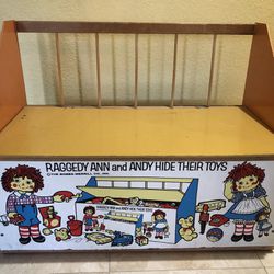 Vintage Raggedy Ann and Andy Toy box 