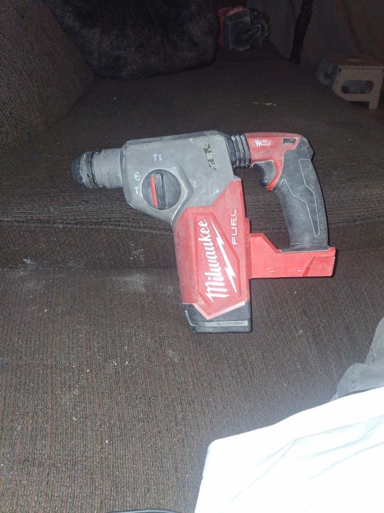 Milwaukee Rotary Hammer
