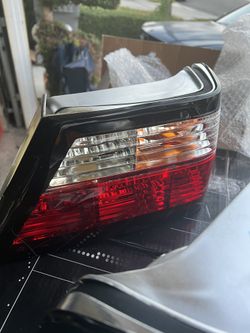 W124 Crystal Red And Clear Tails