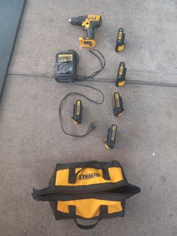 Dewalt ítems $35 each piece