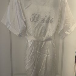 NWOT White Bride Robe With Rhinestones 