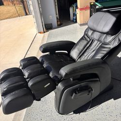 Cozzia Zero Gravity Massage Chair (Model 16028)