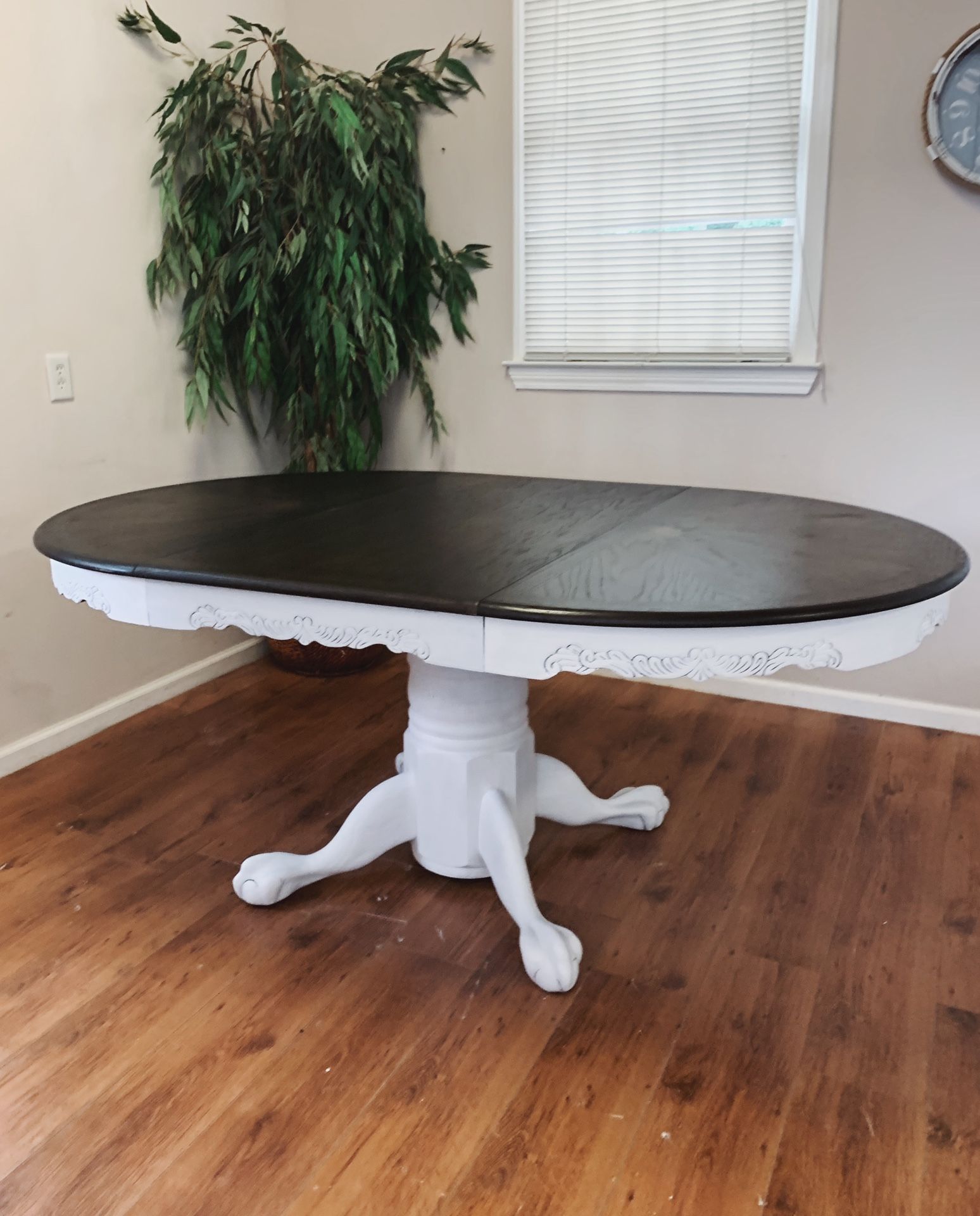 Farmhouse pedestal table/ new