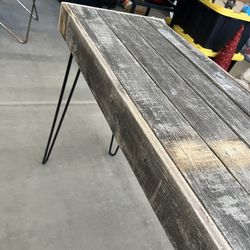 End Table / Decorative Table