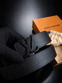 Louis Vuitton Black Leather LV Initiales Belt