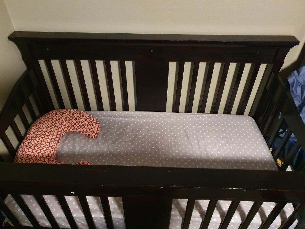 Baby crib 100% solid wood not cheap particle board