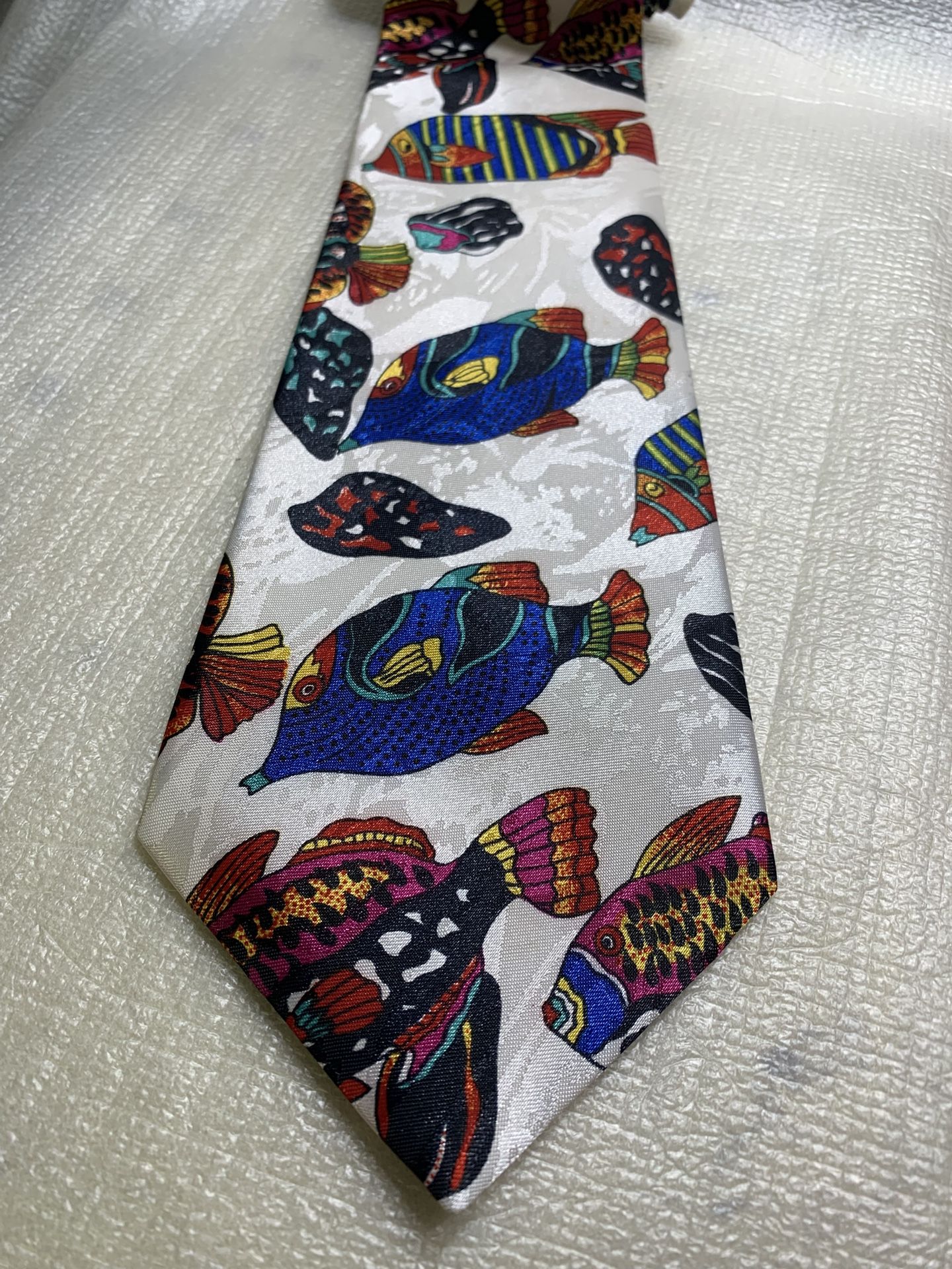 J-International Vibrant Tropical Fish Classic Novelty Neck Tie Vtg 1990's 60x4”
