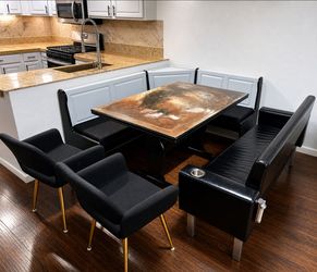 Custom Dinnjng Set