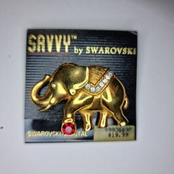 VTG Swarovski Elephant Brooch Pin Gold Tone Red Crystal 
