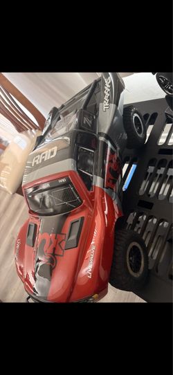 4x4 slash new…..shoot me and offer