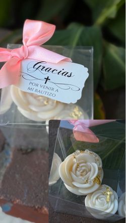 Candle gift favors
