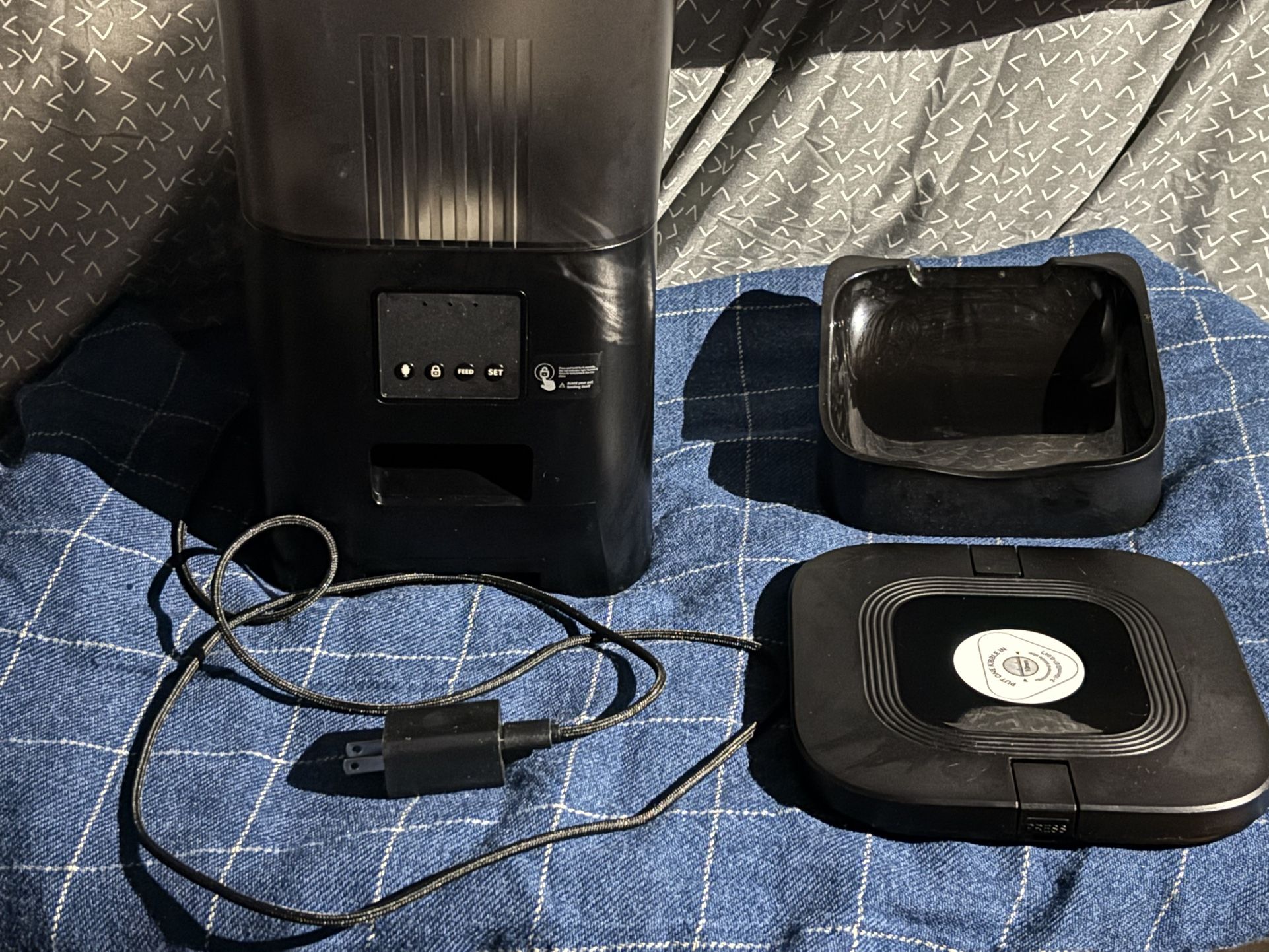 Automatic Pet Dry Feeder