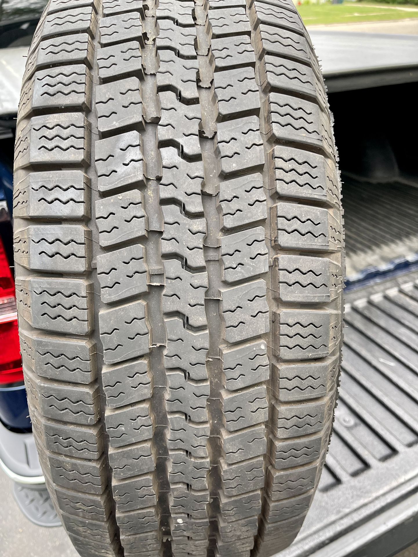 225/70/15 Goodyear Wrangler Tires for Sale in Waukegan, IL - OfferUp