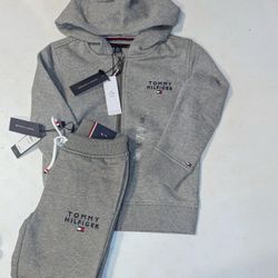 Boy's Tommy Jogger Set Size 4-5