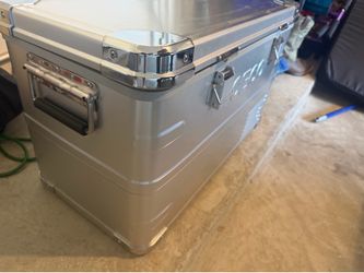 refrigerator cooler 35APL 37 Court Iceco refrigerator cooler 35APL 37 quart