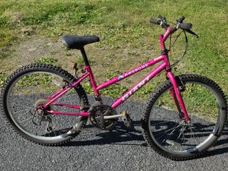 Giant Awesome pink mountain bike - Ready to Ride
