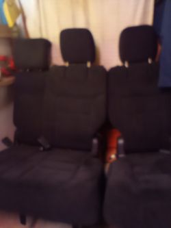 Asientos Para Dodge Caravan 2016 Se En Muy BUENAS Condiciones, Tengo Los 4 De Atras  Y Los De Enfrente ,Solo Que El Del Driver Tiene Una Pequena Apert