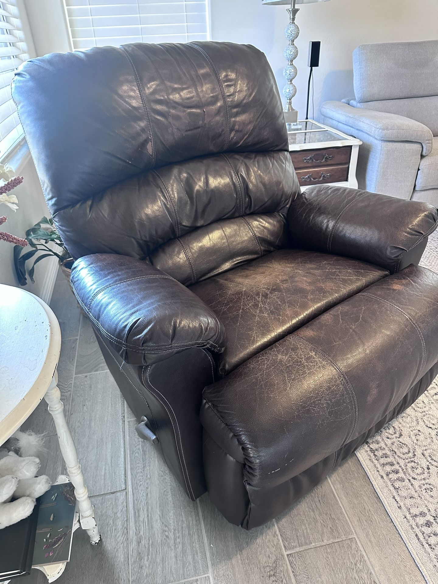 Brown Leatherette Recliner